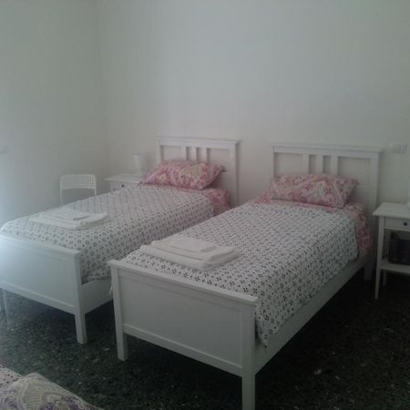 Bed and Breakfast Domus Aurea Neapel Exterior foto