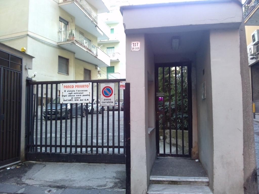 Bed and Breakfast Domus Aurea Neapel Exterior foto